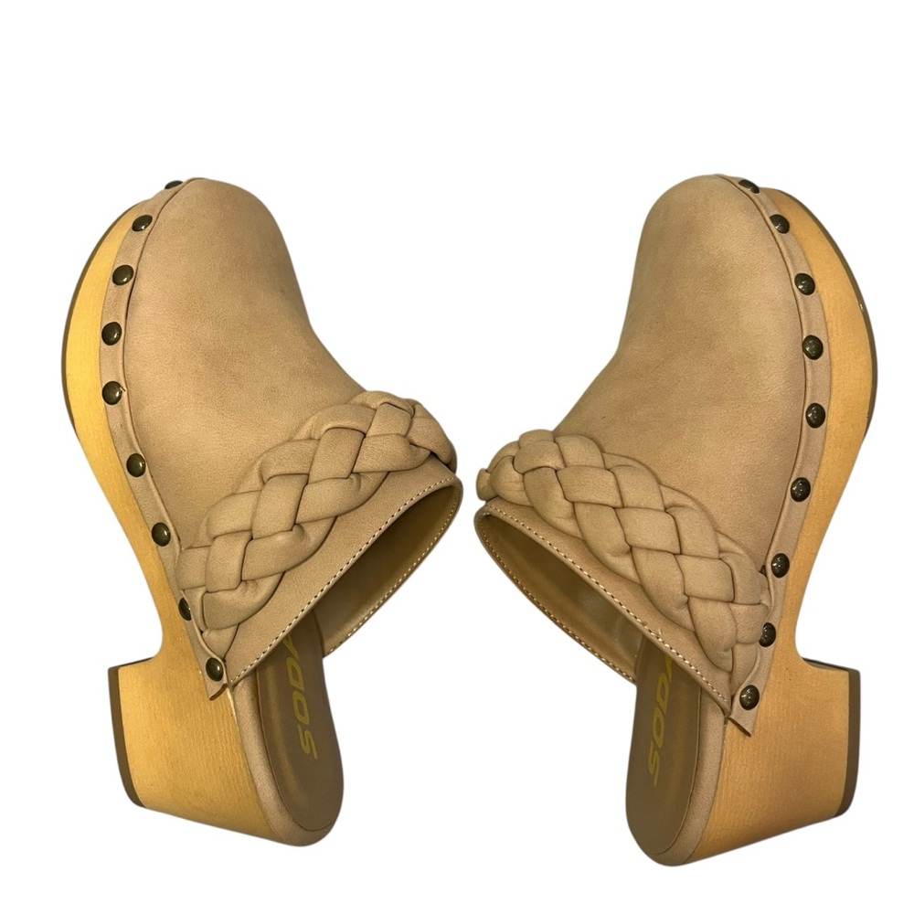 Soda Morel Womens Tan Beige Wood Chunky Heel Clogs Size 6 - Picture 5 of 6